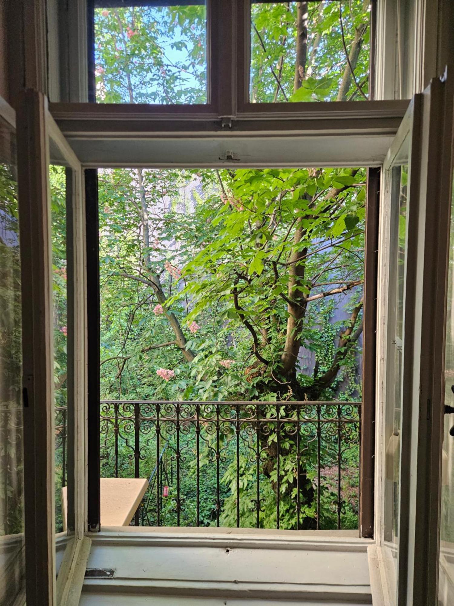 Ligeti Ruin Hostel Budapest Exterior photo