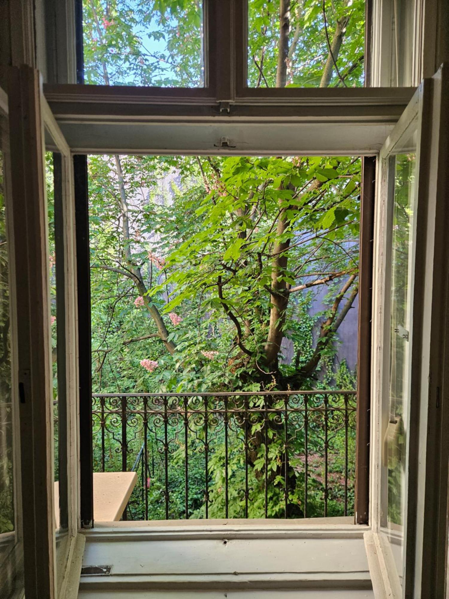 Ligeti Ruin Hostel Budapest Exterior photo