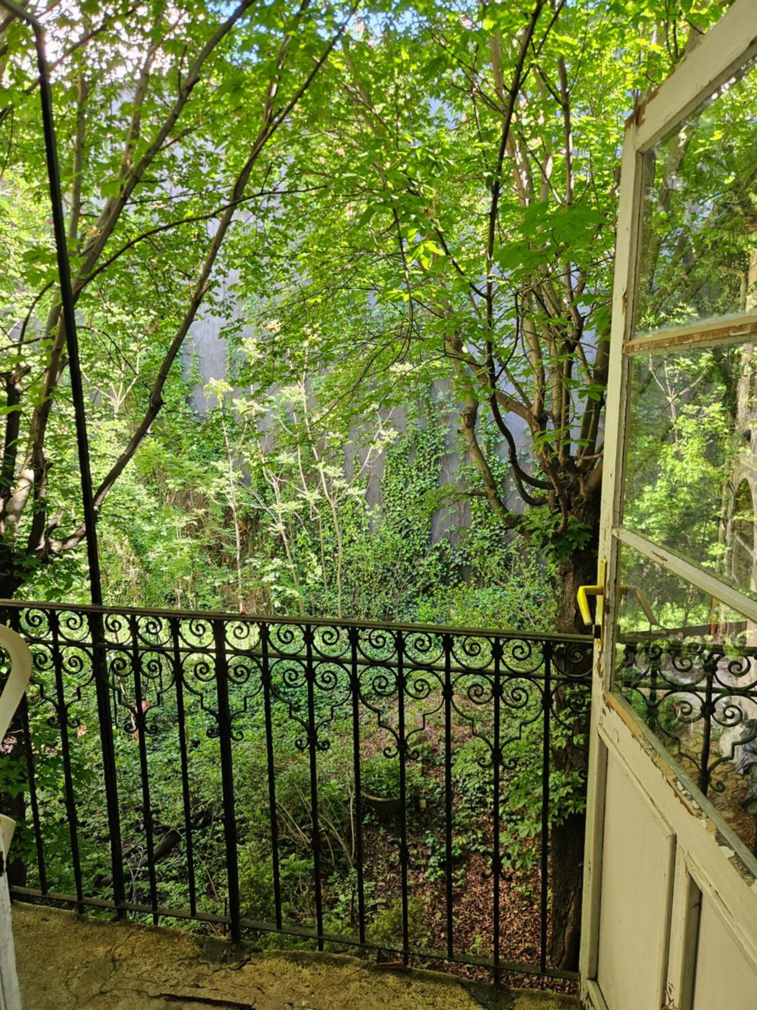 Ligeti Ruin Hostel Budapest Exterior photo