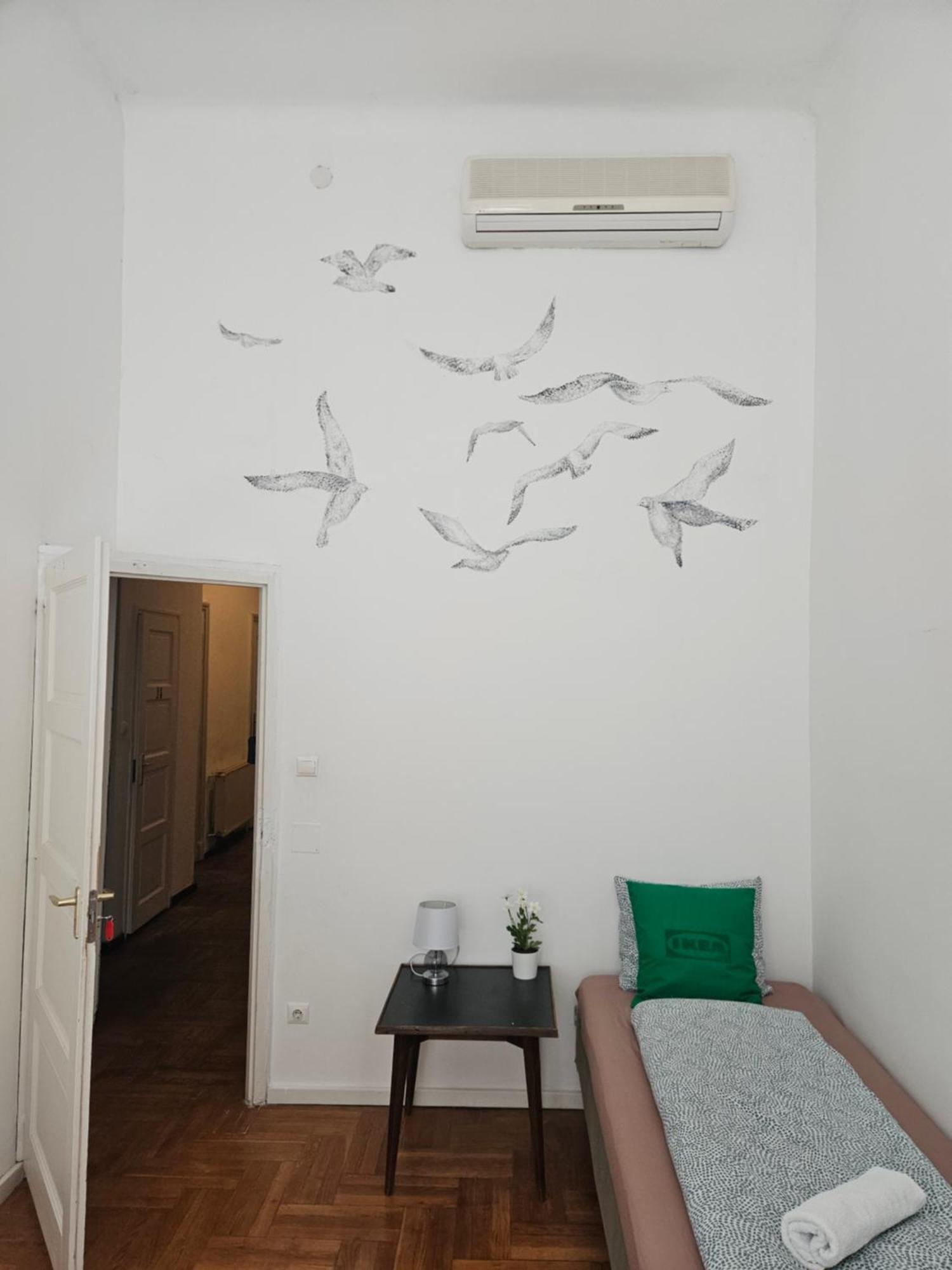 Ligeti Ruin Hostel Budapest Exterior photo