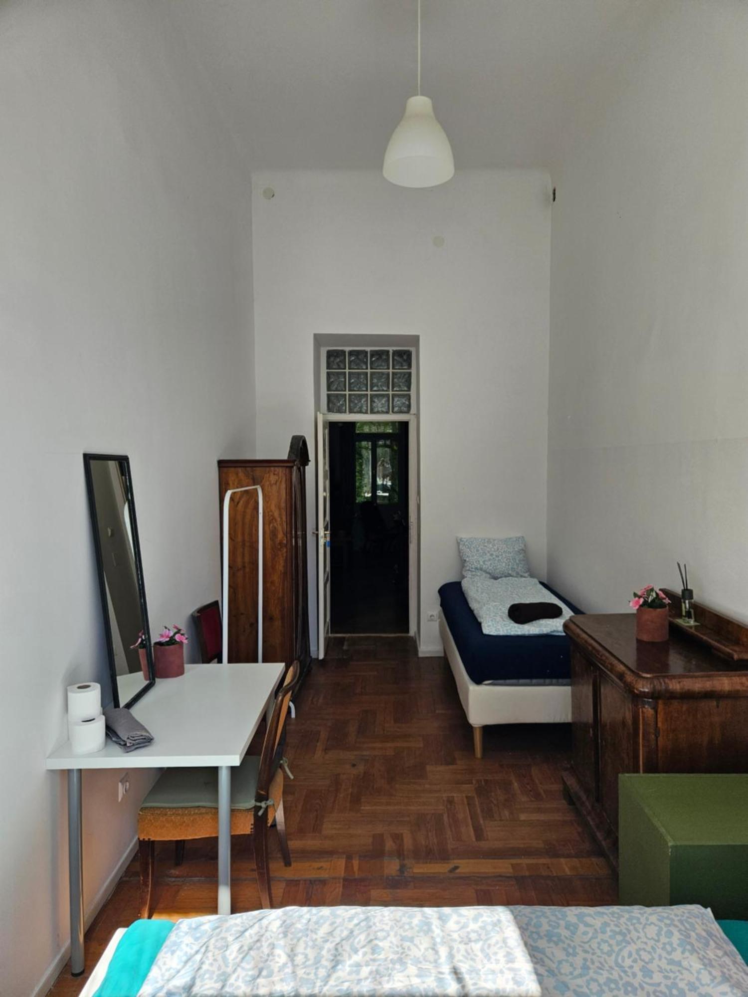 Ligeti Ruin Hostel Budapest Exterior photo
